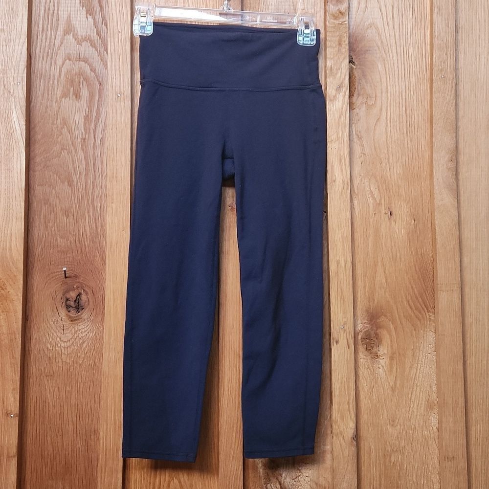 Athleta Athletic Capri Mid Rise Sporty Yoga Stretch Leggings, XS, Dark Blue